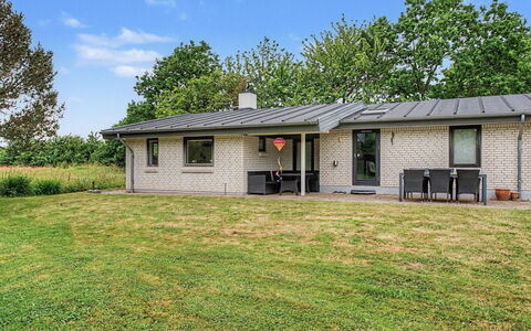 Sigbrit - 100M from the Sea: Dak, Huis, Huis, Verblijf, Siding, Landgoed, Oprit, Garden Gebouwen, Werf, Schuur