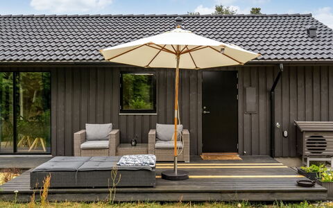 Jelisaveta - 45Km from the Sea: Verblijf, Backyard, Werf, Garden Gebouwen, Schuur, Siding, Buitenmeubels, Blokhut, Outdoor Structuur, Keet