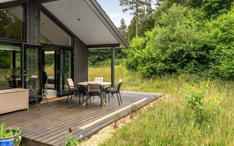 Jelisaveta - 45Km from the Sea: Verblijf, Backyard, Werf, Garden Gebouwen, Schuur, Siding, Buitenmeubels, Blokhut, Outdoor Structuur, Keet