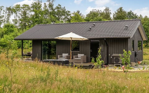 Jelisaveta - 45Km from the Sea: Verblijf, Backyard, Werf, Garden Gebouwen, Schuur, Siding, Buitenmeubels, Blokhut, Outdoor Structuur, Keet