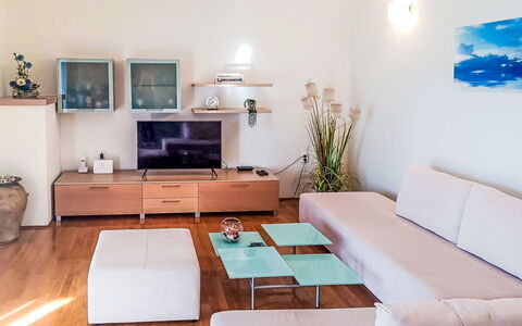 Elvira: Meubilair, Bankstel, Interieur Ontwerp, Woonkamer, Tafel, Flooring, Appartement, Verdieping, Kamer, Verlichting