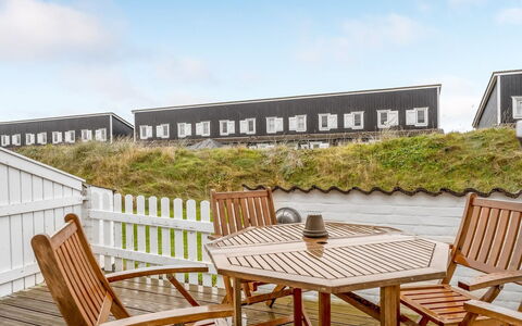 Benthe - 100M to the Fjord: Verblijf, Backyard, Werf, Garden Gebouwen, Schuur, Siding, Buitenmeubels, Blokhut, Outdoor Structuur, Keet