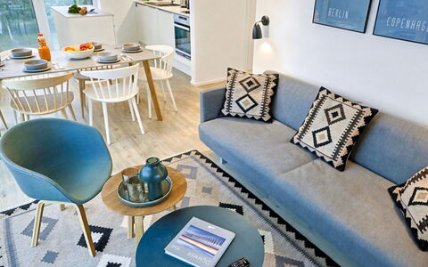 Seezauber: Flooring, Interieur Ontwerp, Verdieping, Meubilair, Woonkamer, Kamer, Bankstel, Appartement, Huis