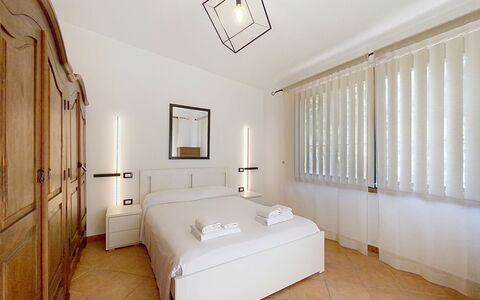 Your Tuscan Retreat: Interieur Ontwerp, Plafond, Flooring, Verdieping, Bed, Meubilair, Huis, Slaapkamer, Appartement, Verlichting