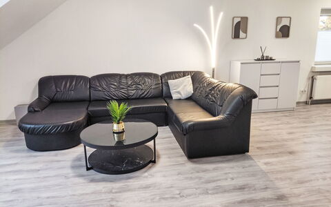 Sonnenschein: Meubilair, Flooring, Verdieping, Interieur Ontwerp, Bankstel, Hout, Houten Vloer, Woonkamer, Laminaatvloer, Huis