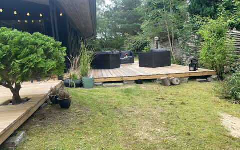 Sheyla - 70M from the Sea: Verblijf, Backyard, Werf, Garden Gebouwen, Schuur, Siding, Buitenmeubels, Blokhut, Outdoor Structuur, Keet