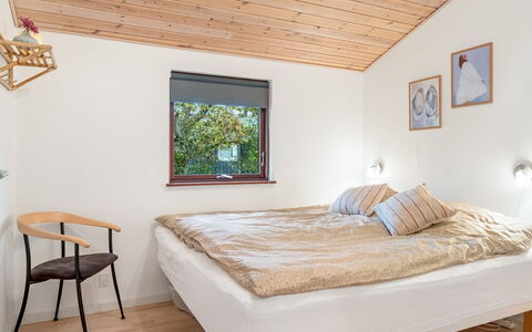 Jaane - 250M to the Fjord: Deur, Balkon, Stoel, Buitenmeubels, Werf, Oprit, Kamerplant, Binnenplaats, Gang, Bloempot