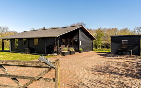 Jaane - 250M to the Fjord: Verblijf, Backyard, Werf, Garden Gebouwen, Schuur, Siding, Buitenmeubels, Blokhut, Outdoor Structuur, Keet