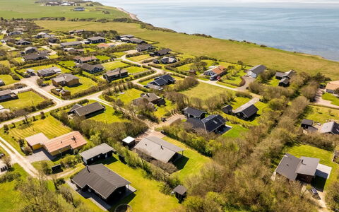 Jaane - 250M to the Fjord: Verblijf, Backyard, Werf, Garden Gebouwen, Schuur, Siding, Buitenmeubels, Blokhut, Outdoor Structuur, Keet