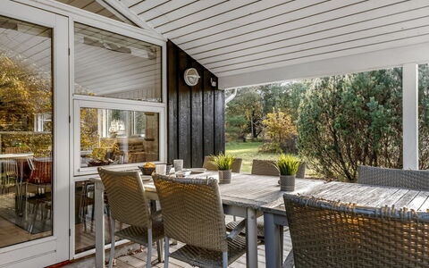 Peder - 4Km from the Sea: Verblijf, Backyard, Werf, Garden Gebouwen, Schuur, Siding, Buitenmeubels, Blokhut, Outdoor Structuur, Keet