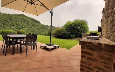 Villa Pietra With Pool On Piemonte Hills