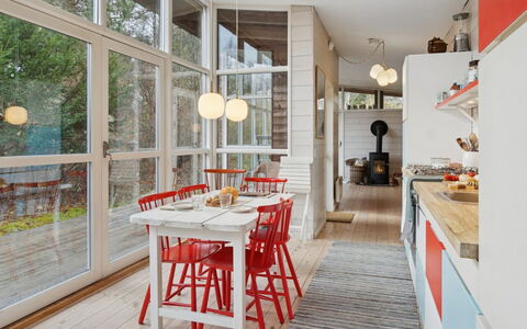 Ellenora - 1.7Km from the Sea: Interieur Ontwerp, Meubilair, Flooring, Keuken, Plafond, Lichte Inrichting, Verdieping, Keuken En Eettafel, Huis, Stoel