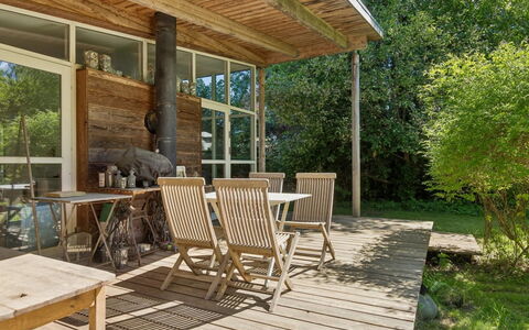 Ellenora - 1.7Km from the Sea: Meubilair, Hout, Veranda, Stoel, Flooring, Verdieping, Hardwood, Houten Vloer, Beits, Plafond