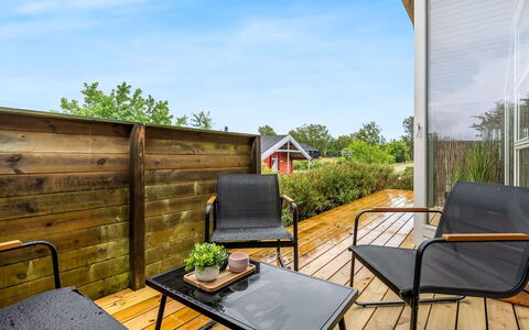 Athislus - 1.1Km from the Sea: Verblijf, Backyard, Werf, Garden Gebouwen, Schuur, Siding, Buitenmeubels, Blokhut, Outdoor Structuur, Keet