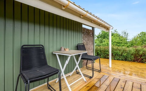 Athislus - 1.1Km from the Sea: Verblijf, Backyard, Werf, Garden Gebouwen, Schuur, Siding, Buitenmeubels, Blokhut, Outdoor Structuur, Keet