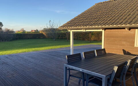 Nicolaus - 1.3Km from the Sea: Verblijf, Backyard, Werf, Garden Gebouwen, Schuur, Siding, Buitenmeubels, Blokhut, Outdoor Structuur, Keet