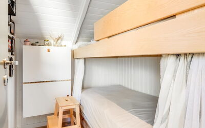 Else - 470M from the Sea