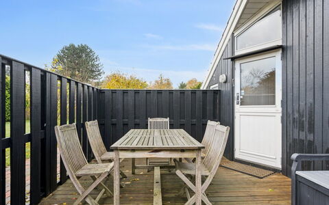 Gyda - 840M from the Sea: Vegetation, Struik, De Lente, Verblijf, Tuin, Schaduw, Backyard, Werf, Stoel