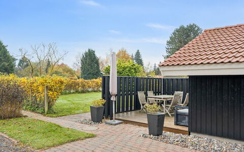 Gyda - 840M from the Sea: Vegetation, Struik, De Lente, Verblijf, Tuin, Schaduw, Backyard, Werf, Stoel