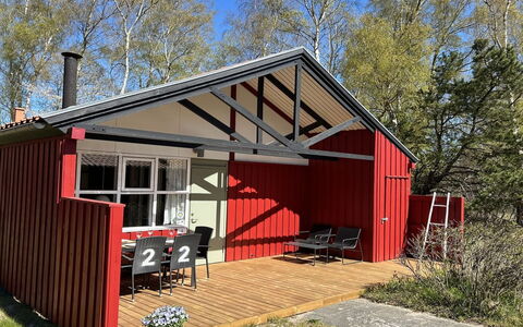 Catha - 200M from the Sea: Verblijf, Backyard, Werf, Garden Gebouwen, Schuur, Siding, Buitenmeubels, Blokhut, Outdoor Structuur, Keet