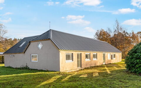 Emelia - 4.2Km from the Sea: Gras, Hout, Landelijk Gebied, Struik, Verblijf, Dak, Plain, Land Lot, Huis, Groundcover
