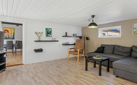 Emelia - 4.2Km from the Sea: Gras, Hout, Landelijk Gebied, Struik, Verblijf, Dak, Plain, Land Lot, Huis, Groundcover