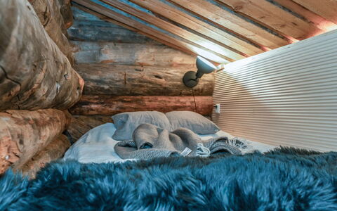 Tunturin Villa Pipo: Hout, Linens, Slaapkamer, Bedding, Laken, Beits, Natuurlijk Materiaal, Blokhut, Bed, Hardwood
