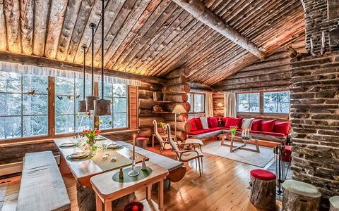 Rukan Kelohuvila: Hout, Verblijf, Huis, Architectuur, Blokhut, Plafond, Hardwood, Straal, Zolder, Woonkamer