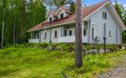 Vuokatti Villas Kettu: Boot, Blauw, Watercraft, Boten En Varen - Materialen En Benodigdheden, Haven, Waterweg, Haven, Jachthaven, Naval Architecture, Kanaal