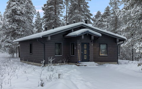 Nuunalahti: Boom, Bank, Huis, Verblijf, Meer, Vijver, Woud, Blokhut
