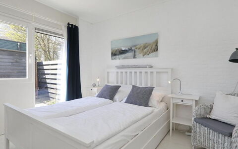 Noordwijkerhout 300: Bed, Meubilair, Slaapkamer, Interieur Ontwerp, Bedding, Hout, Laken, Verdieping, Flooring, Linens
