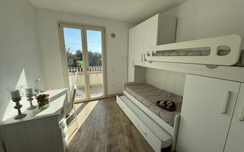 Villa al Glicine Proprietà: Appartement, Verdieping, Flooring, Kamer, Slaapzaal, Slaapkamer, Ontwerp, Houten Vloer, Bed