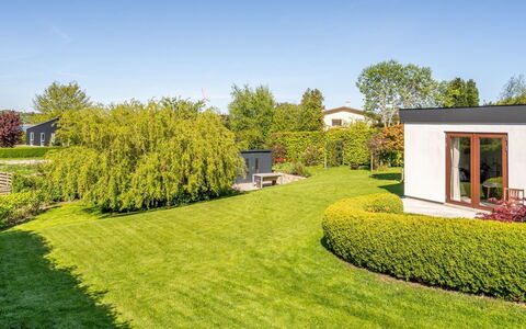 Martti - 200M from the Sea: Gras, Groen, Tuin, Struik, Landschap, Land Lot, Gazon, Groundcover