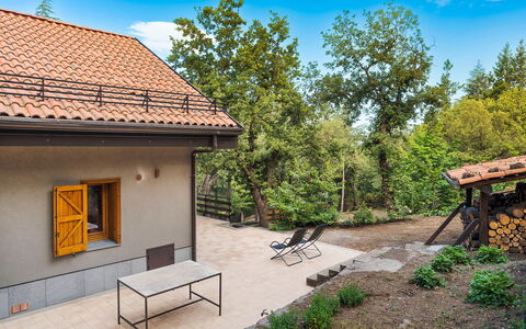 Casa Gibel: Huis, Huis, Verblijf, Dak, Tuin, Landgoed, Schaduw, Backyard, Landscaping, Werf