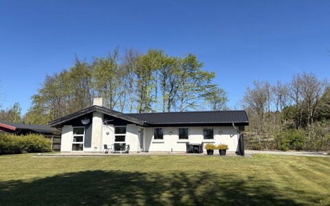 Gildo - 30Km from the Sea: Huis, Dak, Huis, Woongebied, Verblijf, Landgoed, Deur, Boerderij, Siding, Oprit