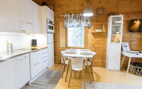 Ylläs-Suppa: Hout, Flooring, Interieur Ontwerp, Verdieping, Keuken, Major Appliance, Houten Vloer, Toestel Van De Keuken, Kamer, Plafond