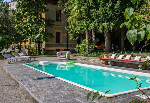 Virginia 16: Zwembad, Toevlucht, Buitenmeubels, Samengesteld Materiaal, Flagstone, Eco Hotel, Tuin, Schaduw, Backyard, Thermae