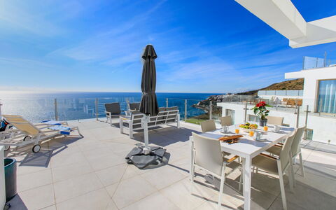 Nerja View with Infitinity Pool: Zee, Kust, Oceaan, Toevlucht, Balkon, Hotel, Badplaats, Stoel, Villa, Baai