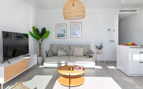 Nerja View Free Sauna and Spa: Meubilair, Interieur Ontwerp, Flooring, Verdieping, Hout, Stoel, Tafel, Woonkamer, Plafond, Bankstel