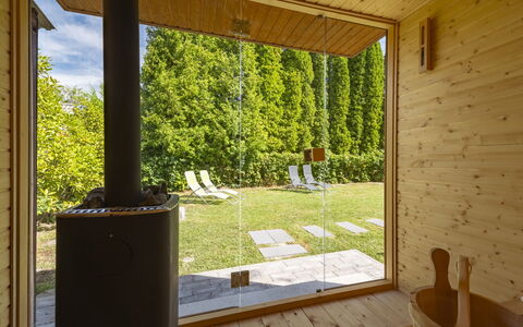Wild Grape: Siding, Tuin, Verblijf, Buitenmeubels, Schaduw, Werf, Garden Gebouwen, Backyard, Landscaping, Hardwood
