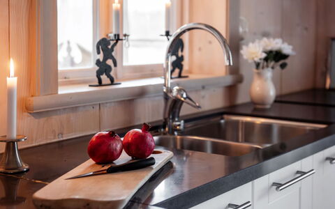Viksjö Utsikten: Gootsteen, Loodgieterswerkinrichting, Kraan, Countertop, Keuken, Wastafel, Loodgieter, Interieur Ontwerp, Huis