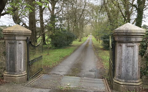 The Stables Holiday Cottage No 9: Trail, Gang, Poort, Landscaping, Park, Oprit, Pad, Hek