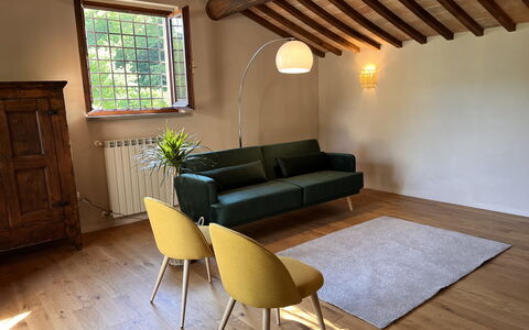 Villa Vindelbono: Meubilair, Interieur Ontwerp, Flooring, Muur, Verdieping, Hout, Bankstel, Woonkamer, Plafond, Huis