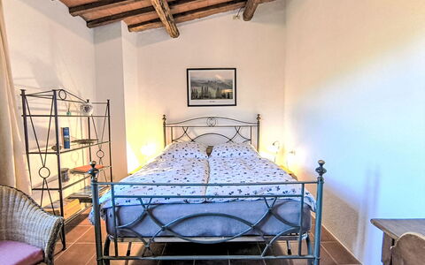 Steffi'S House: Meubilair, Bed, Slaapkamer, Interieur Ontwerp, Verdieping, Flooring, Plafond, Laken, Bedding, Kamer