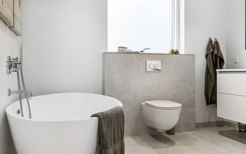 Nico - 1.4Km from the Sea: Hout, Meubilair, Appartement, Kamer, Plafond, Beits, Stoel, Hardwood, Vernis, Timmerhout