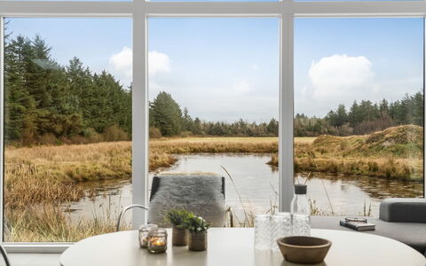 Nico - 1.4Km from the Sea: Hout, Meubilair, Appartement, Kamer, Plafond, Beits, Stoel, Hardwood, Vernis, Timmerhout