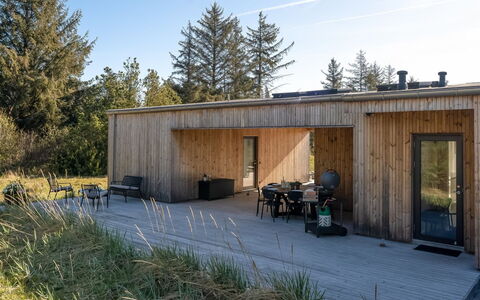 Nico - 1.4Km from the Sea: Hout, Meubilair, Appartement, Kamer, Plafond, Beits, Stoel, Hardwood, Vernis, Timmerhout