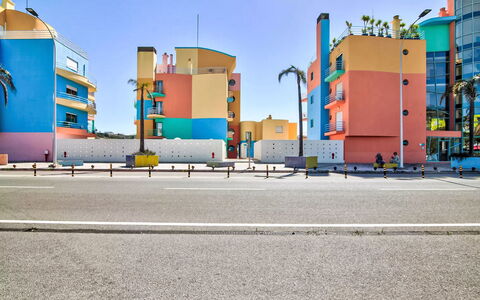 W Marina - Sunny Way: Blauw, Architectuur, Stedelijk Ontwerp, Appartement, Balkon, Verf