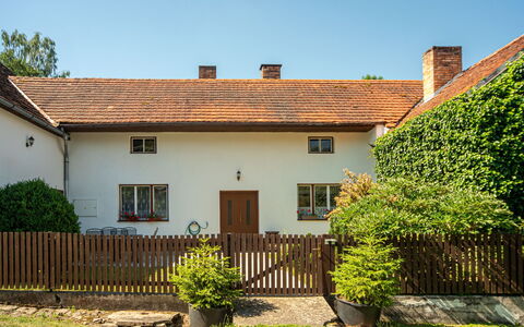 Forrest Haven Vodice: Huis, Huis, Verblijf, Hek, Gazon, Tuin, Piketomheining, Boerderij, Backyard, Landgoed