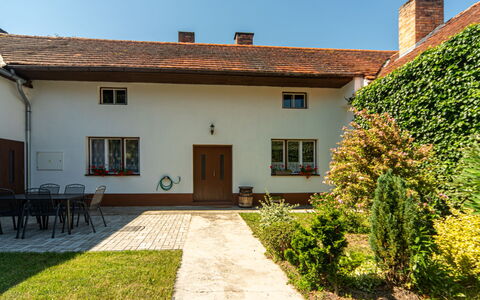 Forrest Haven Vodice: Gras, Huis, Gazon, Huis, Tuin, Groundcover, Verblijf, Werf, Backyard, Boerderij
